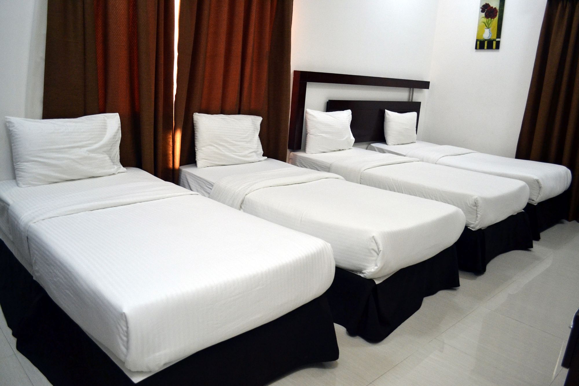 Star Emirates Furnished 1 Apartment *